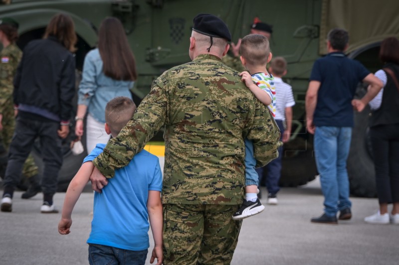 Svečano ispraćen 43. HRVCON u operaciju KFOR u Republiku Kosovo