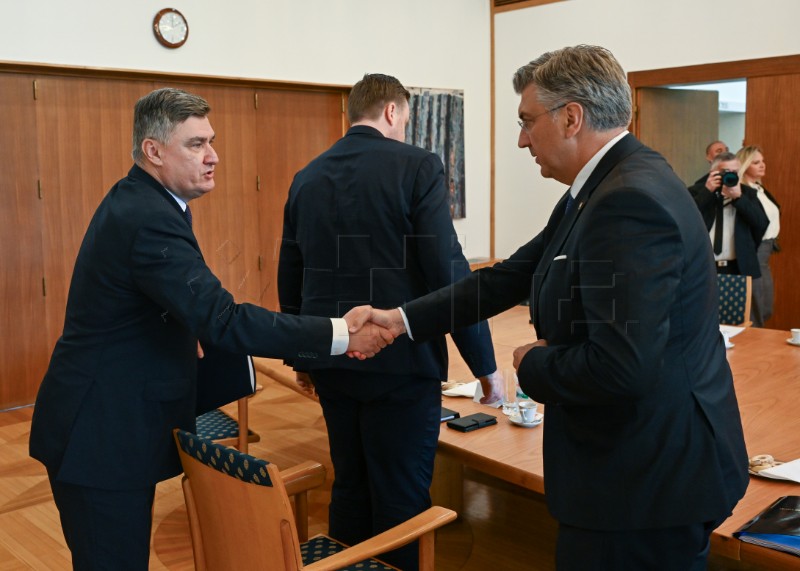 Vijeće za obranu prihvatilo nacrte Strategije obrane i Dugoročnog plana razvoja OS