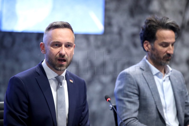Svečano uručene nagrade u povodu Nacionalnog dana udomiteljstva