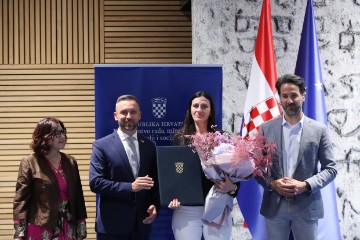 Svečano uručene nagrade u povodu Nacionalnog dana udomiteljstva