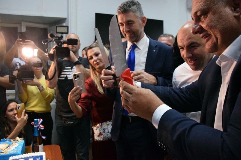 Dubrovnik – Proslava u stožeru HDZ-a