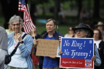 USA NO KINGS ON D-DAY RALLY