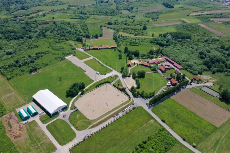 Etno farma Mirnovec nudi smještaj za konje s Hipodroma tijekom Thompsonova koncerta