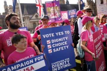 BRITAIN PROTEST ASSISTED DYING BILL