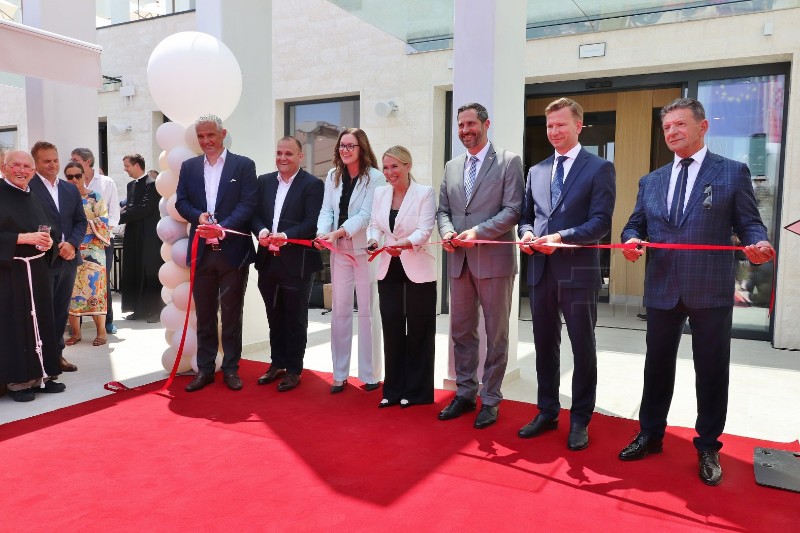 U Preku na Ugljanu otvoren prvi otočni Hilton u Hrvatskoj