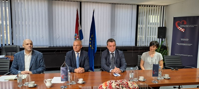 Potpisan Ugovor o izradi mobilne i web aplikacije za učenje hrvatskog jezika