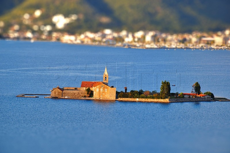 Otok i svetište Gospe od Milosti u Boki kotorskoj dobilo vodu