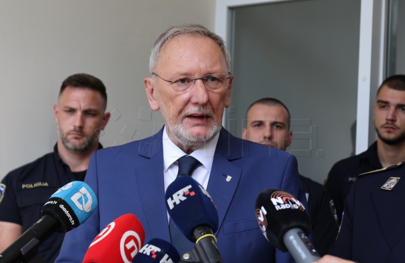  Davor Božinović posjetio Policijsku postaju Zadar