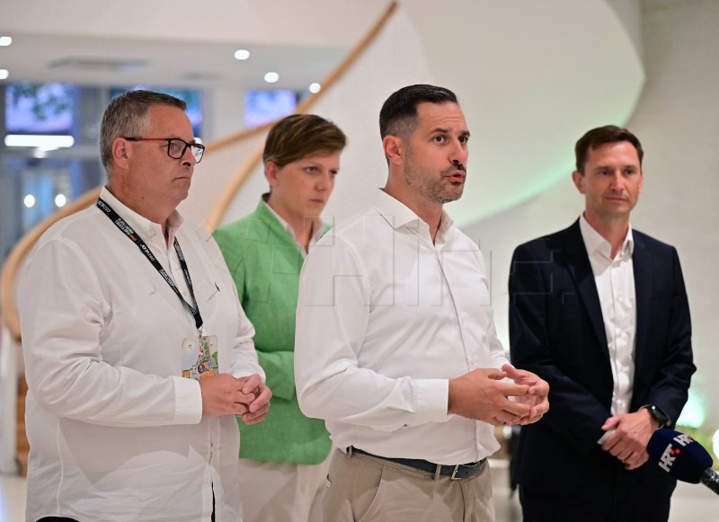 Ministar Glavina u Umagu obišao novi hotel Pelegrin Plava Laguna