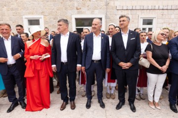 Državni vrh prisustvovao Vojvodinom prijemu u Alkarskim dvorima