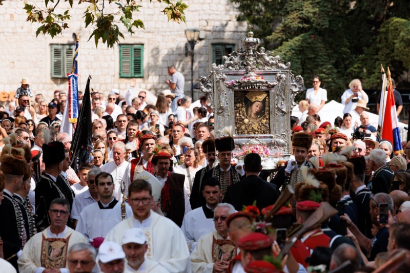 Sinj: Svetkovina Velike Gospe u marijanskom svetištu Gospe Sinjske