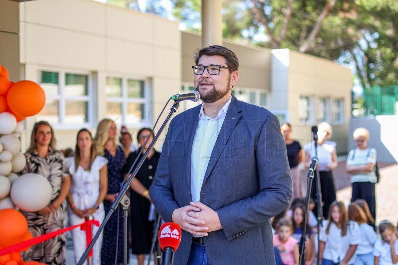 Pula: svečano otvoren novi dio Osnovne škole Šijana
