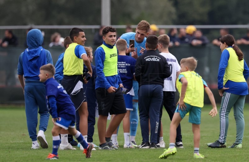 Hrvatski nogometni kup, Dinamo Predavac - Dinamo Zagreb