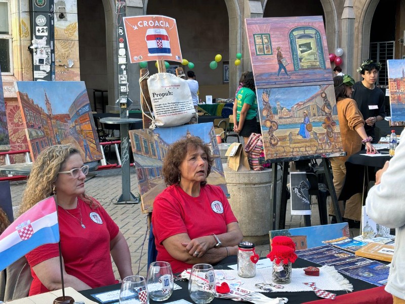 Hrvatski jezik i kultura predstavljeni na sveučilištu u Argentini