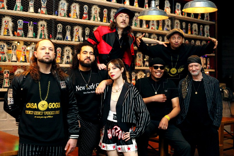 Gogol Bordello objavili novi singl usuret nastupu 30. rujna u Tvornici kulture