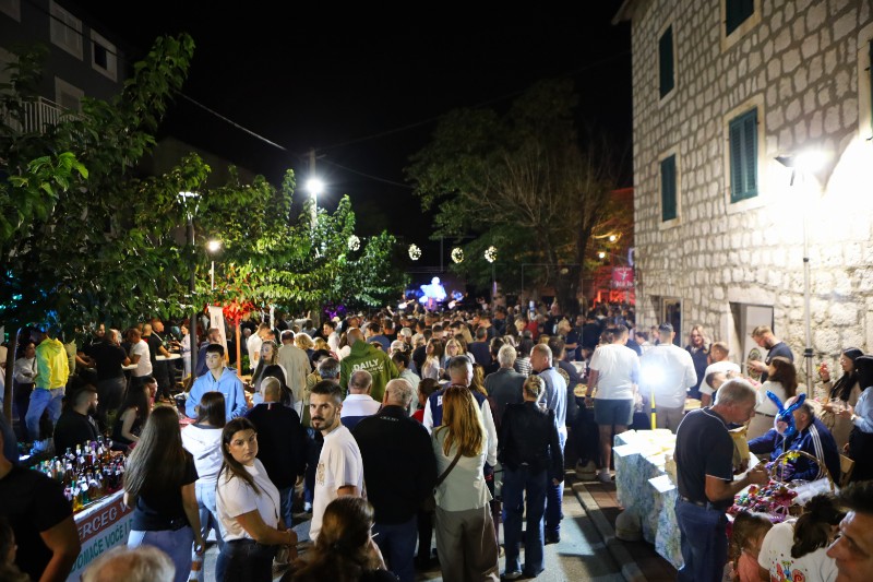 Vrgorac slavi četvrt stoljeća Biklijade - fešta loze i koze