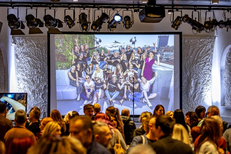 Izložba fotografija polaznika Fotosofije  u Hrvatskom prirodoslovnom muzeju