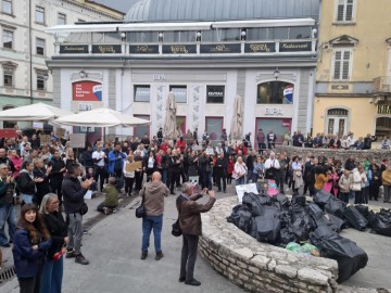 Prosvjed zbog smrada: Trpimo od otvorenja ŽCGO Kaštijun