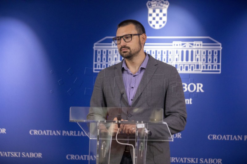 Konferencija za medija kluba zastupnika Možemo