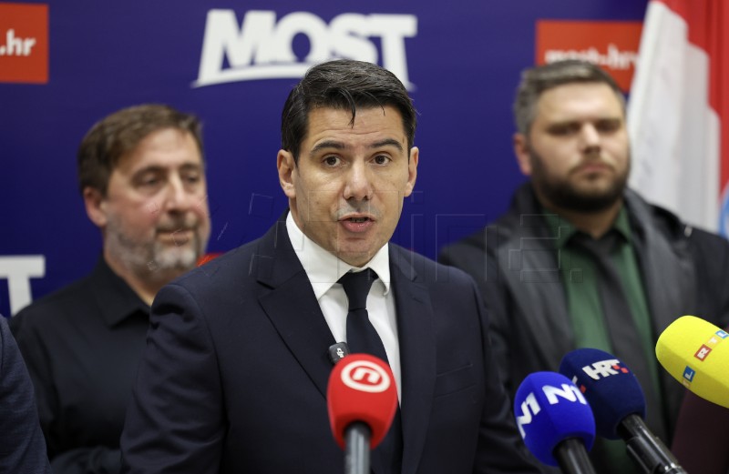 Petrov i Grmoja nakon unutarstranačkih izbora u Mostu