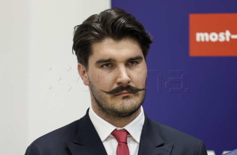 Petrov i Grmoja nakon unutarstranačkih izbora u Mostu