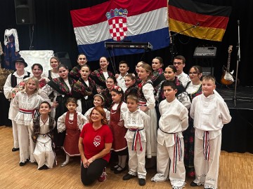 Hrvati u Bremenu proslavili 27. rođendan udruge uz sjećanje na Vukovar
