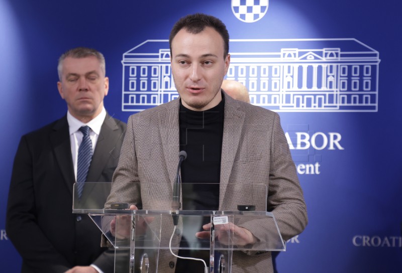 DOMINO i Hrvatski suverenisti održali konferenciju za medije