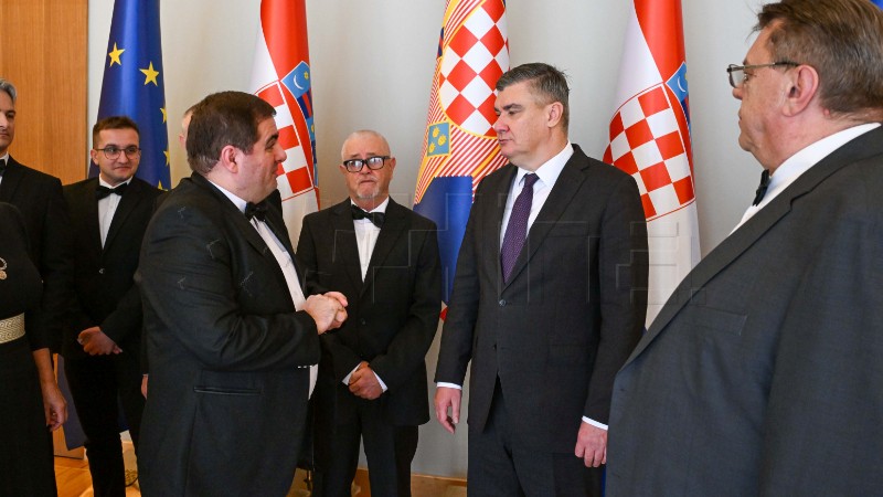 Predsjednik Milanović primio članove Hrvatskog pjevačkog društva „Kalnik“