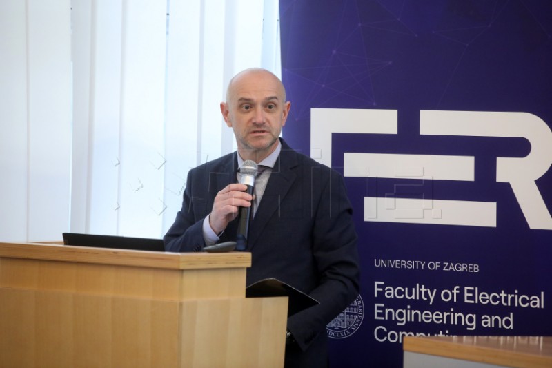 Znanstveni kolokvij "Europske svemirske perspektive"
