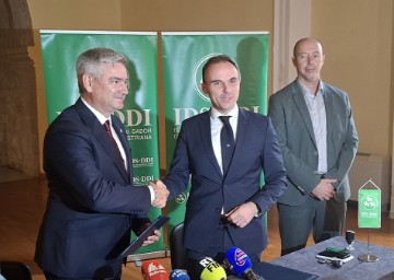 IDS i NL Borisa Miletića u Poreču potpisali sporazum o suradnji 