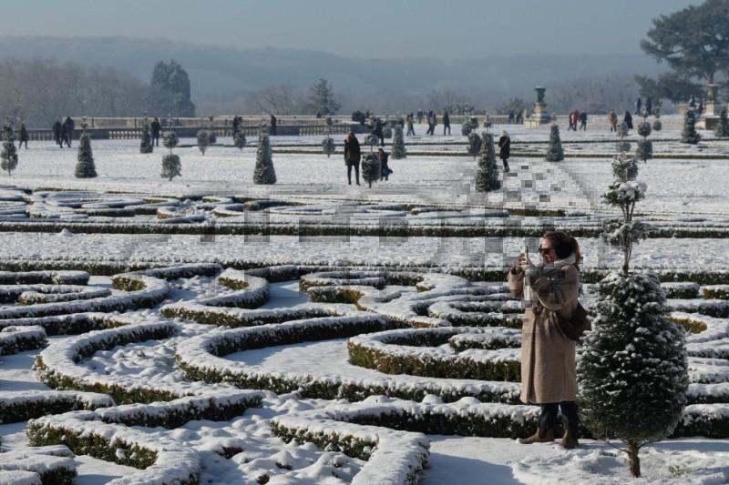 FRANCE-WEATHER-SNOW