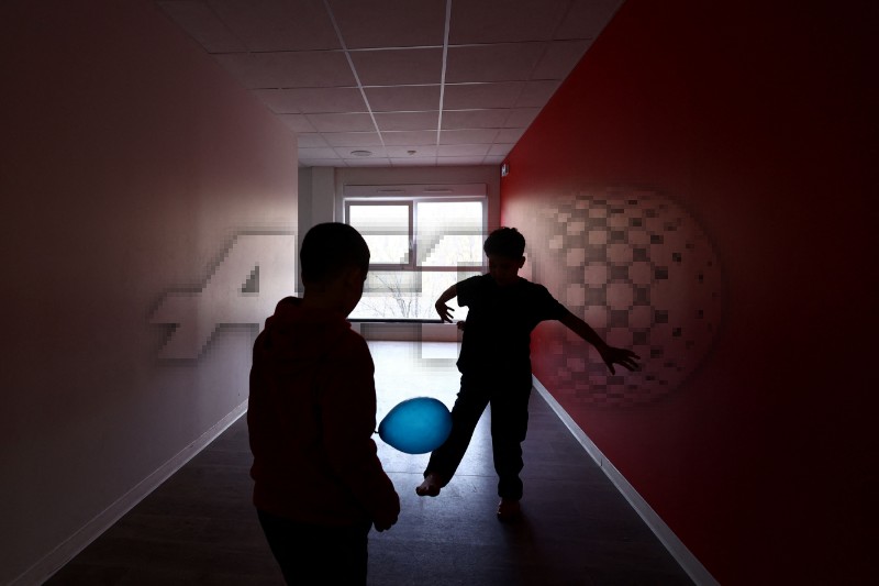 FRANCE-SOCIAL-POVERTY-CHILDREN-WEATHER