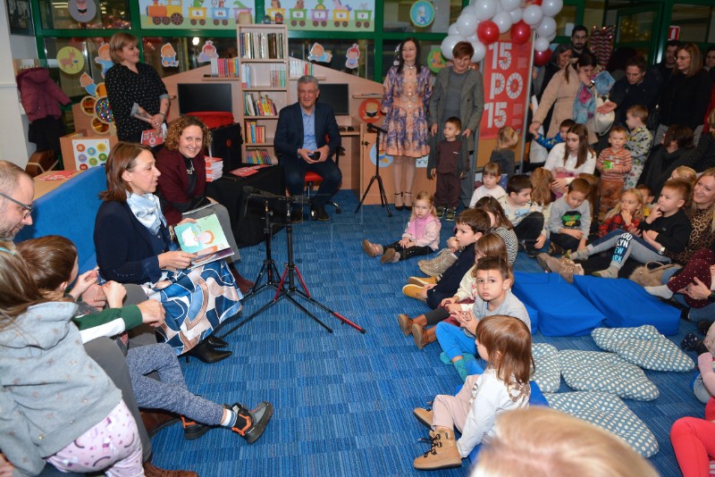 Kampanja nacionalnog čitalačkog izazova "15 po 15 - cijela Hrvatska čita djeci"