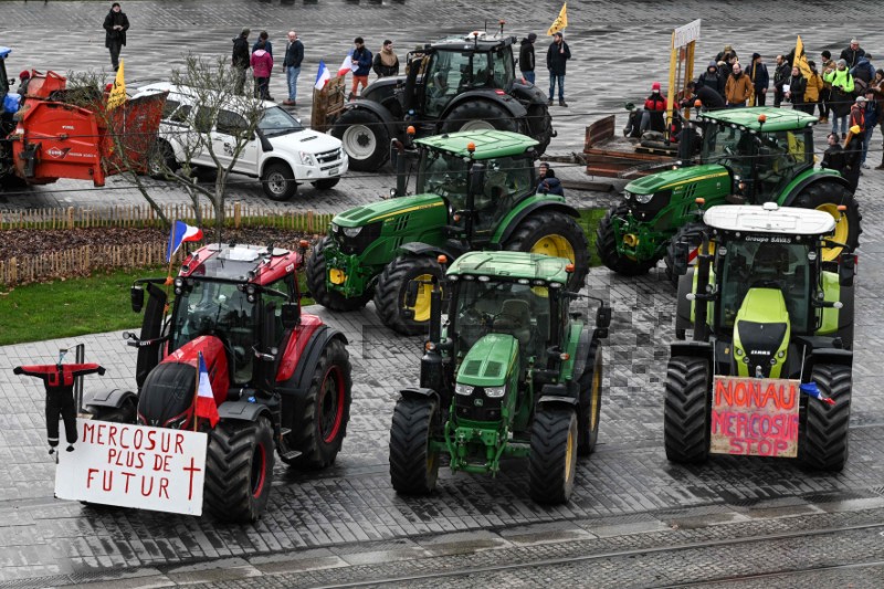 FRANCE-ECONOMY-AGRICULTURE-PROTEST