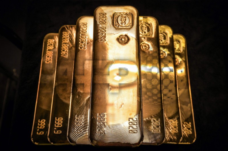 FILES-AUSTRALIA-MARKETS-COMMODITIES-GOLD-RECORD