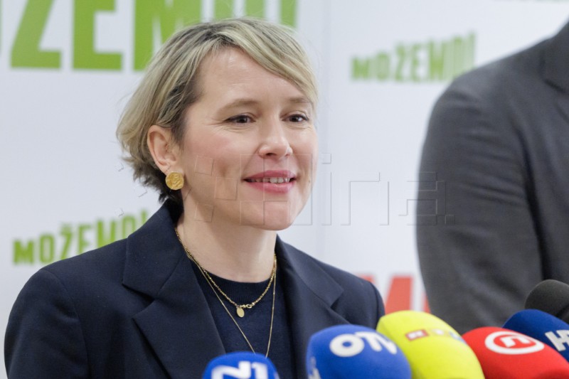Kekin predstavila inicijativu za regulaciju društvenih mreža za mlađe od 15 godina