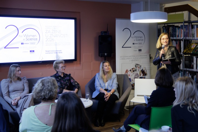 Panel rasprava "Pozicija žena u znanosti"