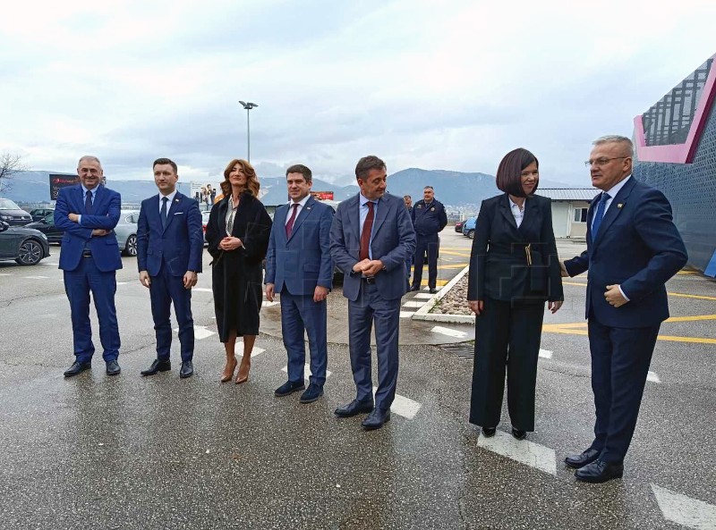 Potpisani ugovori o izgradnji mosta kod Čapljine i za zrakoplovnu vezu Mostar-Zagreb