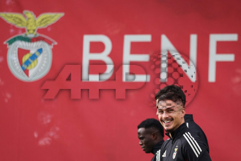 FBL-EUR-C1-BENFICA-TRAINING