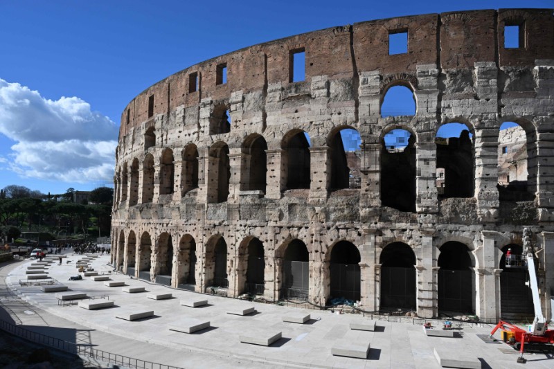 ITALY-MONUMENT-COLOSSEUM