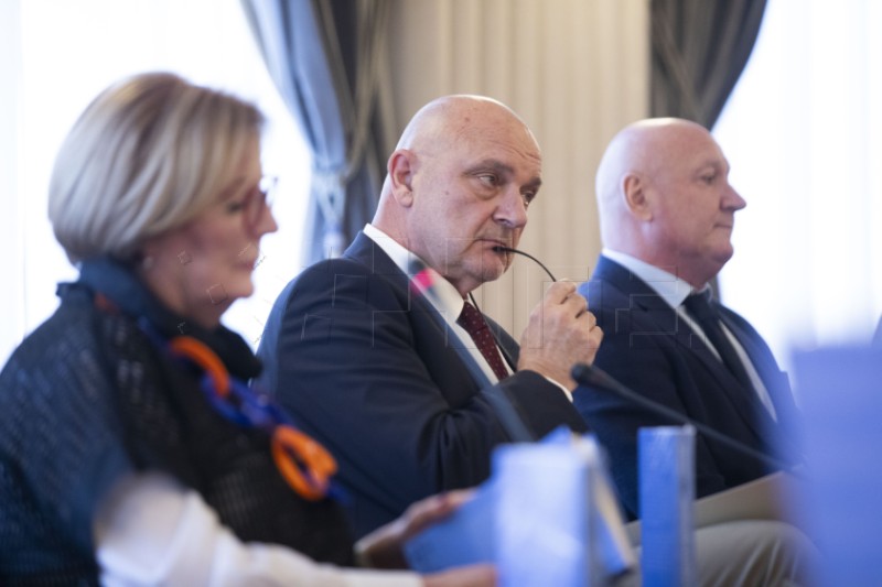 Predstavljanje knjige "Produljeno kazneno djelo"