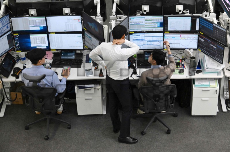 SKOREA-ECONOMY-STOCKS
