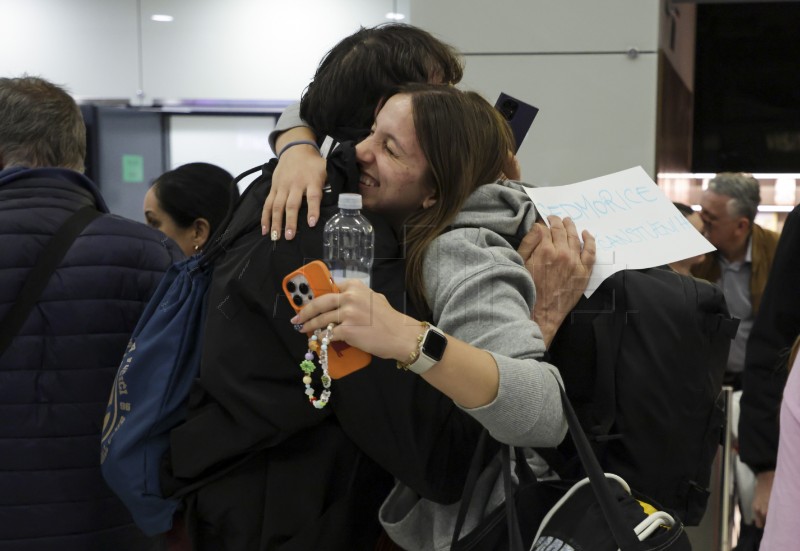 Dolazak repatrijacijskog leta s hrvatskim državljanima iz Katara, Kuvajta i Bahreina