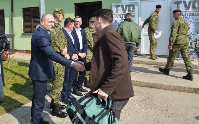 Dolazak prvih ročnika u Vojni poligon "Eugen Kvaternik"
