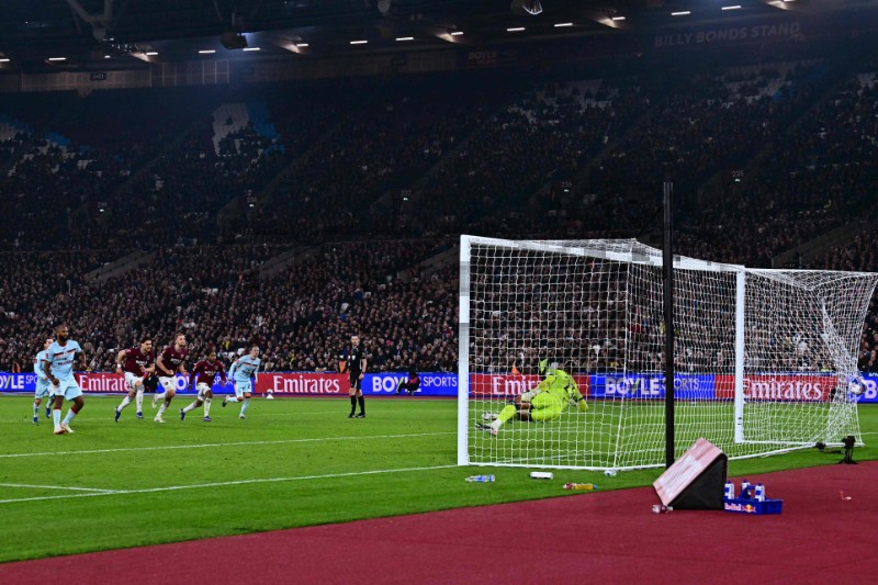 FBL-ENG-FACUP-WEST HAM-BRENTFORD