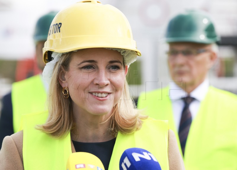 Grlić Radman i Meinl-Reisinger posjetili Janafov terminal