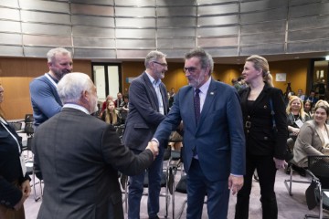 Predstavljeni rezultati istraživanja o AI-u i digitalnoj dobrobiti učenika