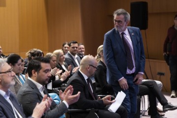 Predstavljeni rezultati istraživanja o AI-u i digitalnoj dobrobiti učenika