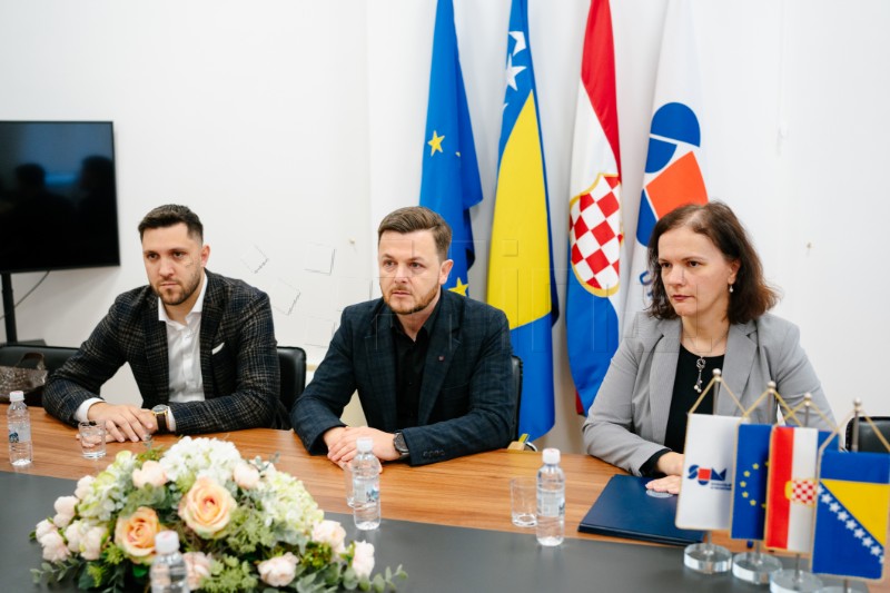 Potpisan sporazum o suradnji Hine i Sveučilišta u Mostaru