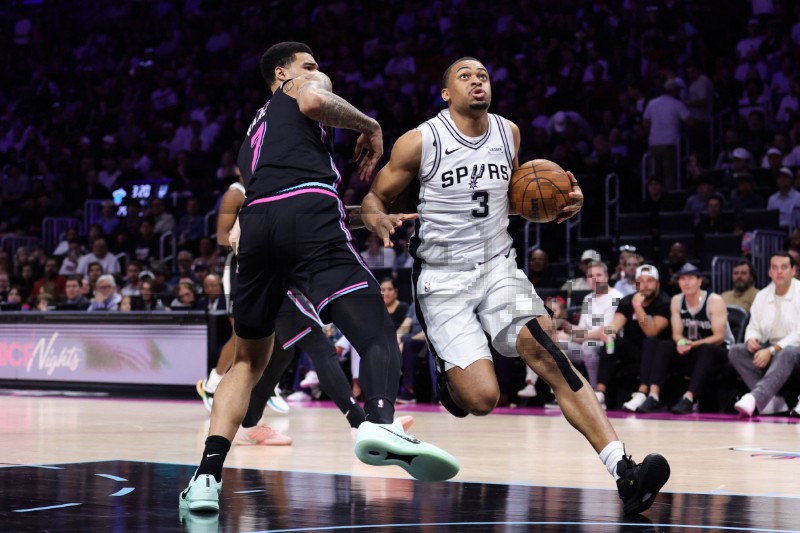 BKN-SPO-SAN-ANTONIO-SPURS-V-MIAMI-HEAT